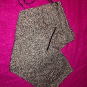 Tek gear workout capris size 2x -black & gray